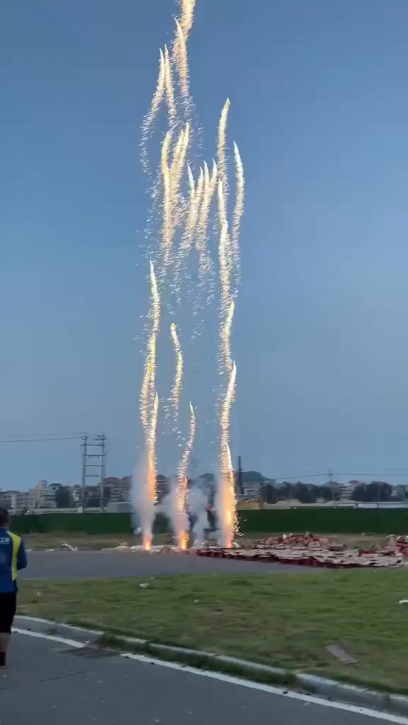 Satyaprakashvis's tweet card. #Non_Stop #आतिशबाजी #लगातार_7_घंटे #अद्भुत #नज़ारा #आनंद #लीजिए 🪔🎇🎆🎆