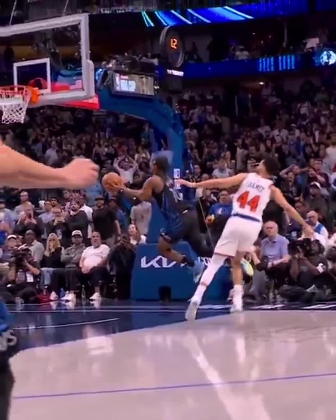 ArtfulDodgerCFC's tweet card. Watch Boxden - MAVS Clear Foul Bruh | Streamable