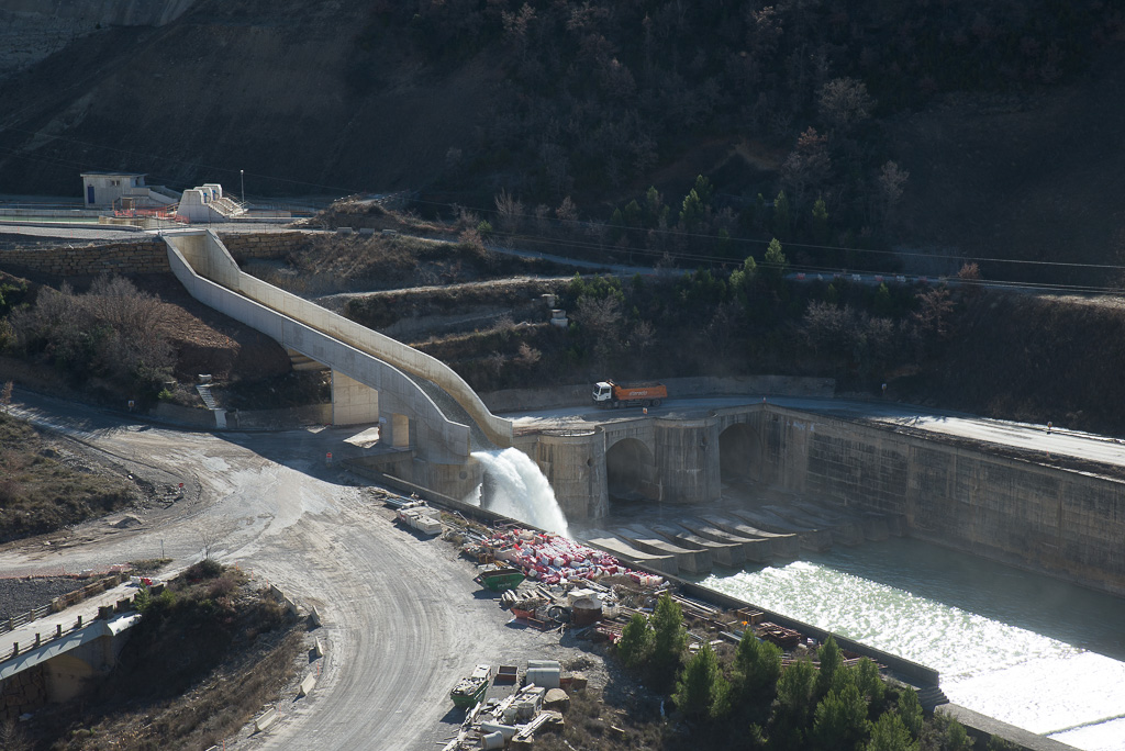 arainfonoticias's tweet card. El grupo parlamentario confederal ha mostrado su preocupación por los riesgos para la seguridad derivados del recrecimiento del embalse de Yesa y ha pedido al Gobierno que ponga freno al proyecto