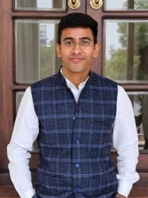 thebetterindia's tweet card. Ayush Jain turned failures into success in his fourth UPSC attempt with Political Science and International Relations (PSIR) optional. His strategies, notes, and answer-writing tips are a masterclass...