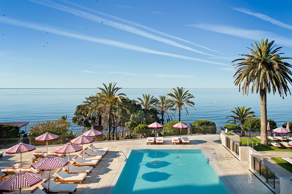 VoyMag_Blog's tweet card. À travers cet article, allons à la découverte des plus belles plages de Marbella. Vous trouverez forcément des plages taillées pour vous et pour votre famille.