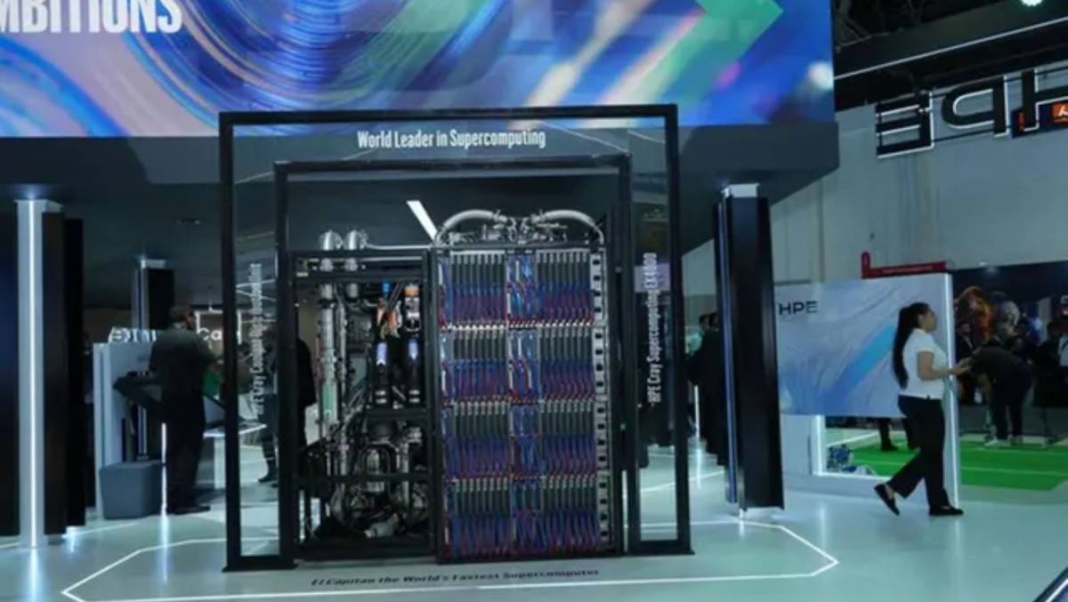 ksh_singh's tweet card. HPE unveils its Cray supercomputer at GITEX Global 2025 in Dubai, featuring a 100% fanless liquid cooling system that delivers record power, energy efficiency,