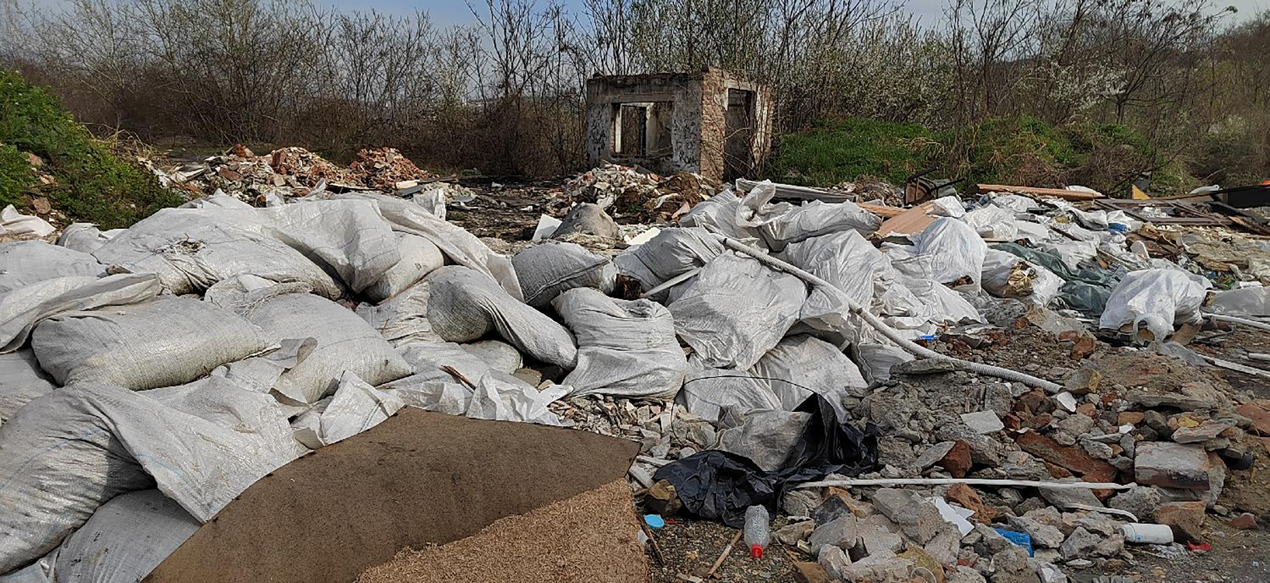 novarsonline's tweet card. Nacrt zakona o upravljanju otpadom, koji je Ministarstvo zaštite životne sredine pustilo u proceduru, predviđa uvoz otpada radi spaljivanja, što važeći zakon strogo zabranjuje, saopštili su iz...