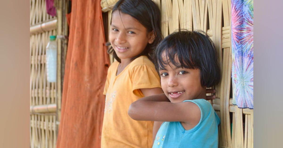 spmbl42's tweet card. バングラデシュの難民キャンプには、教育の機会を失いつつある子どもが大勢います。難民の60％は子どもです。当初民間レベルで立ち上げられた学校の多くが、すでに消滅したり、消滅しつつります。資金難のために学校の継続が困難になっている難民キャンプ内のDuralaman Schoolを助けてください