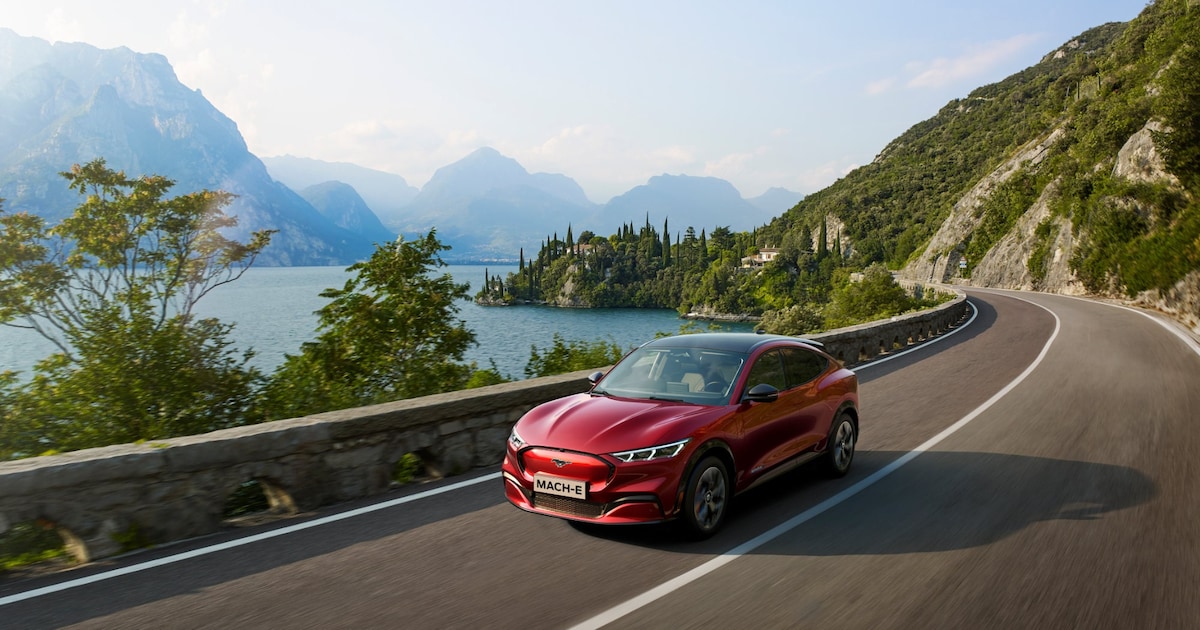 gebrgerrits's tweet card. Het rijbereik van elektrische auto's is in de praktijk sterk afhankelijk van rijstijl en omgeving. In Noorwegen onderzocht de automobilistenbond NAF (Norges Automobil Forbund) welke elektrische...