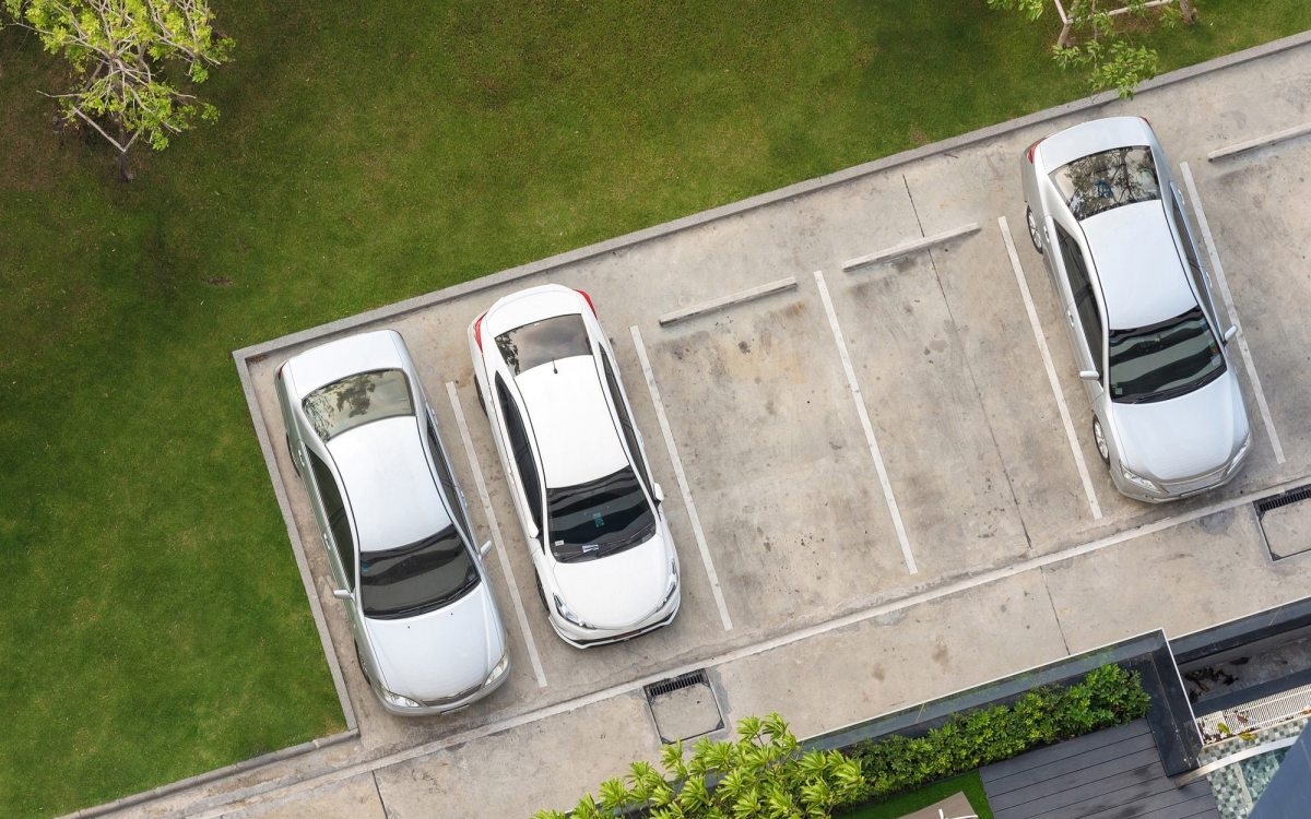 Condominioweb_c's tweet card. Il potere dell'assemblea di regolare l'uso delle parti comuni trova un limite nel rispetto dei diritti dei singoli condomini. Una recente decisione del Tribunale di Torre Annunziata (sentenza n. 2417...