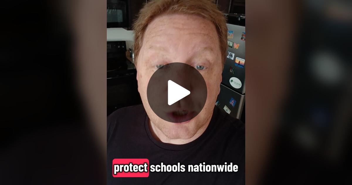 Chris77210009's tweet card. 37.3K likes, 3634 comments. “Donald Trump School Force”