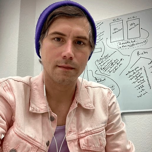 singularityblog's tweet card. Émile Torres on existential risks, escatology, teleology and transhumanism: "One of the risks of the future is Longtermism itself."