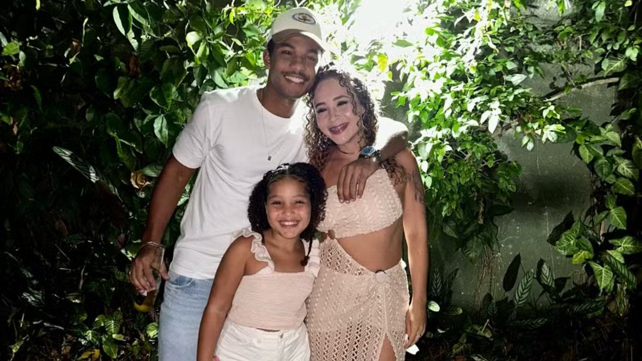 Bonsfluidos's tweet card. Em entrevista recente, Juan Paiva abriu o coração sobre os desafios da paternidade precoce e detalhou como a filha o transformou