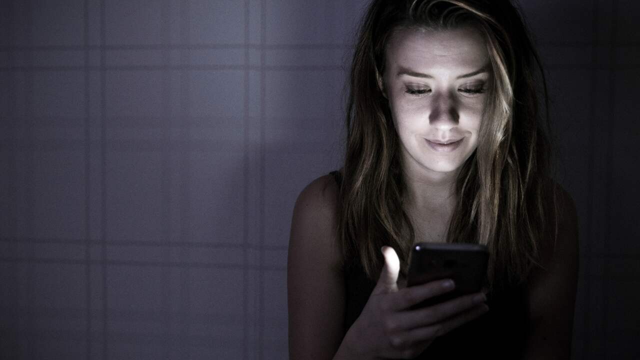 NUnl's tweet card. De Autoriteit Persoonsgegevens (AP) maakt zich zorgen over de inzet van de app Meld een Vermoeden, schrijft het Financieel Dagblad maandag. Met de app kunnen mensen vermoedens van criminele activit...