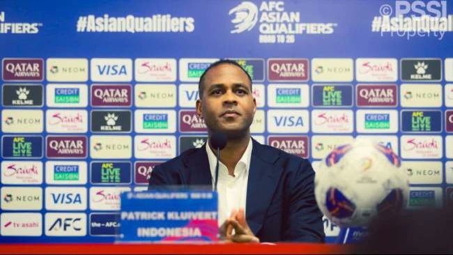KompasTV's tweet card. Pelatih Timnas Indonesia Patrick Kluivert akhirnya dipecat dari jabatannya sebagai pelatih.