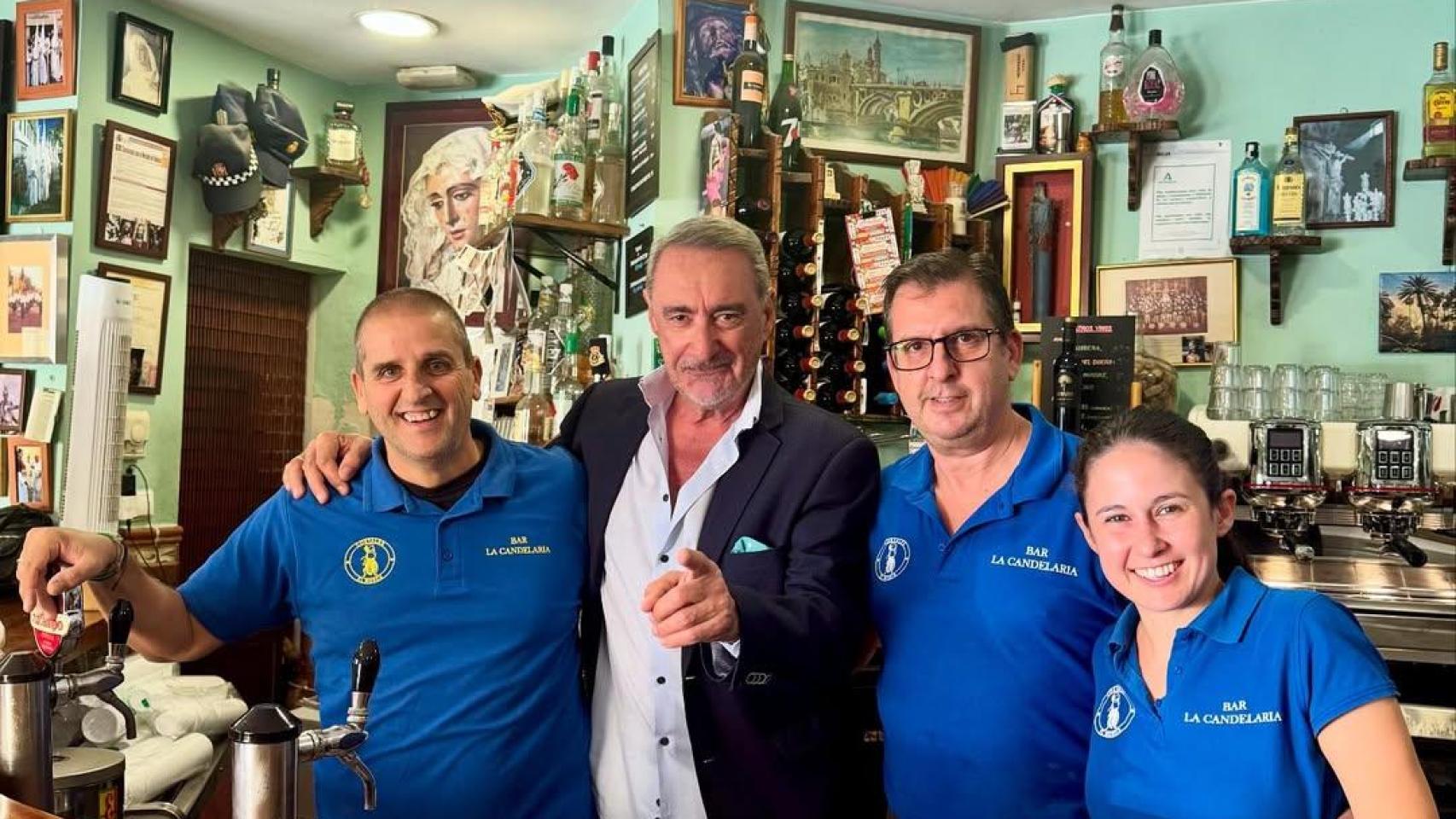 GyMbyPepelu's tweet card. La Candelaria es uno de los bastiones del tapeo sevillano donde la barra funciona a pleno rendimiento desde bien temprano. Más información: El restaurante que ha visitado Carlos Herrera en el corazón...