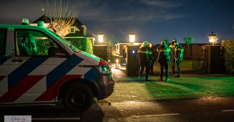 Grote politie zoekactie na woningoverval
