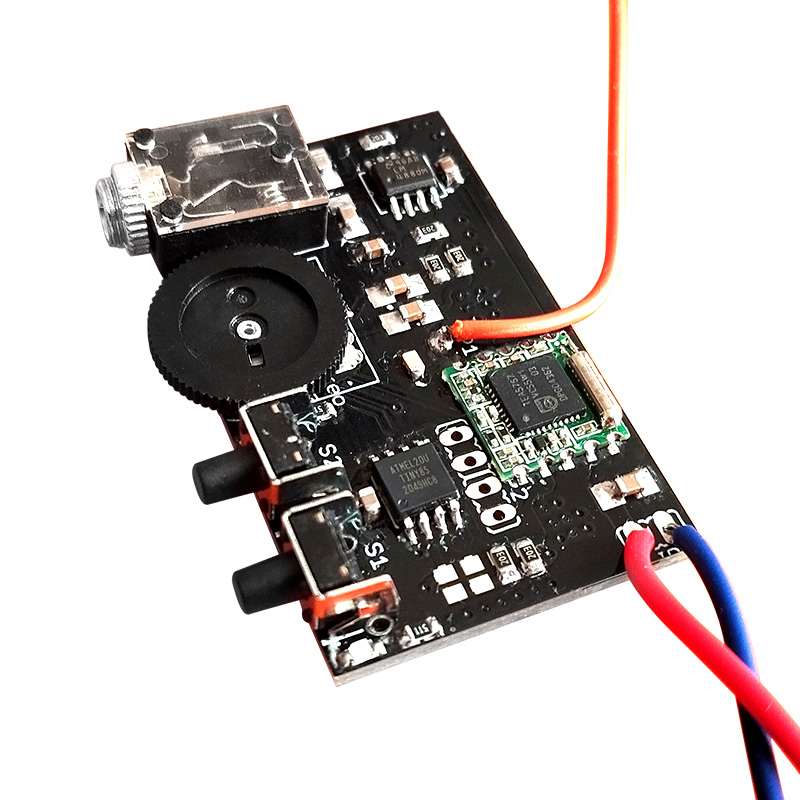 Elecrow1's tweet card. Tiny FM radio board based on the Philips TEA5767 stereo FM receiver chip controlled by small Attiny85 microcontroller