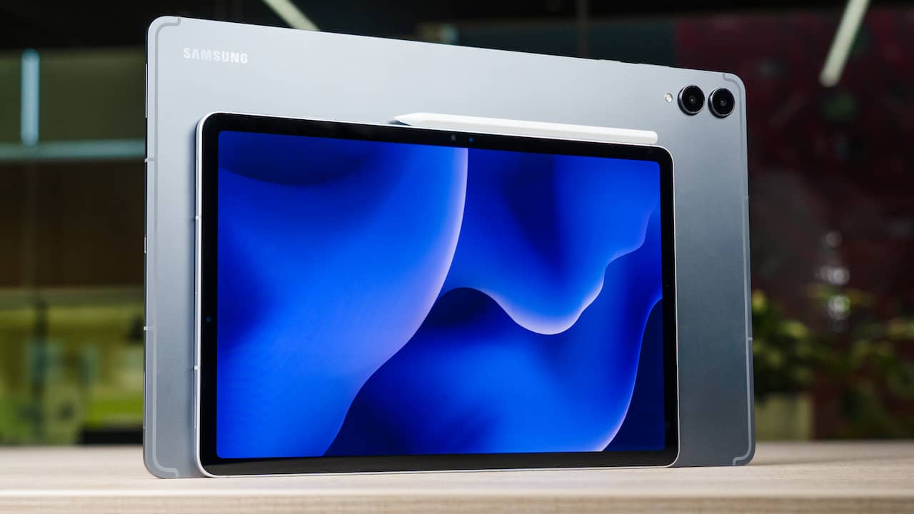 NUnl's tweet card. Ben jij op zoek naar een nieuwe tablet, maar zie je door de bomen het bos niet meer? Tweakers heeft tientallen tablets getest, op zoek naar de beste allround Android-tablet van dit moment.