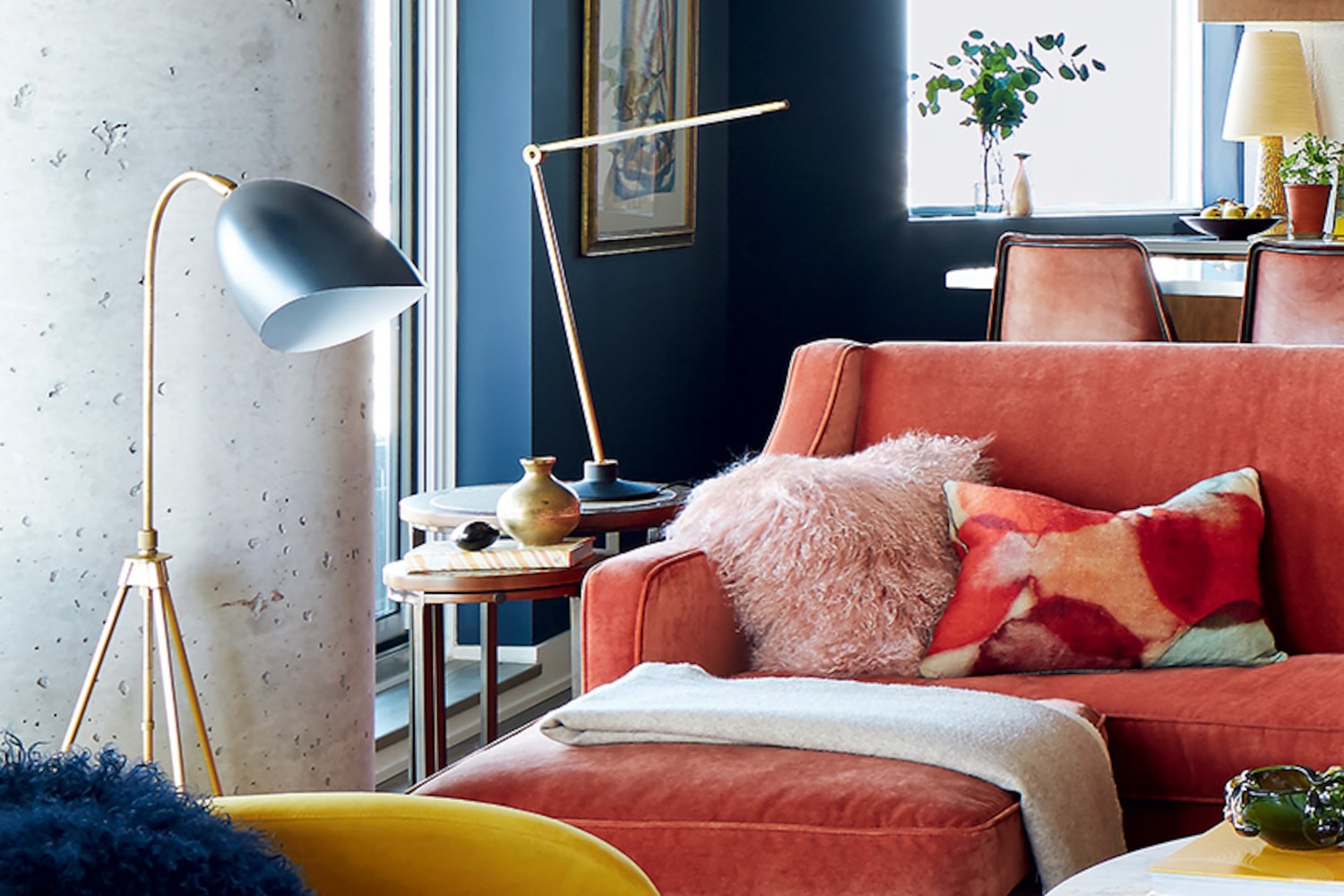 StyleAtHome's tweet card. Find your perfect paint colour thanks to the expert advice of your favourite designers.