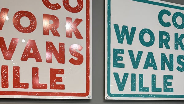 dansully's tweet card. Let's get the band back together! If you work with WordPress, at any skill level or experience level, join us for lunch. Bring your own food, sit around the table, and ha