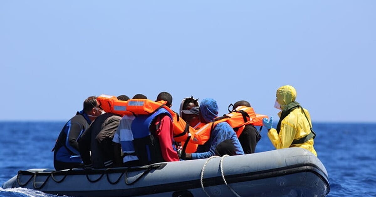 euronewsfr's tweet card. La Pologne, la Hongrie, la Slovaquie et la République tchèque vont contester les quotas d'immigration de l'UE, affirmant qu'ils n'accepteront pas d'accueillir davantage de migrants et qu'ils ne...