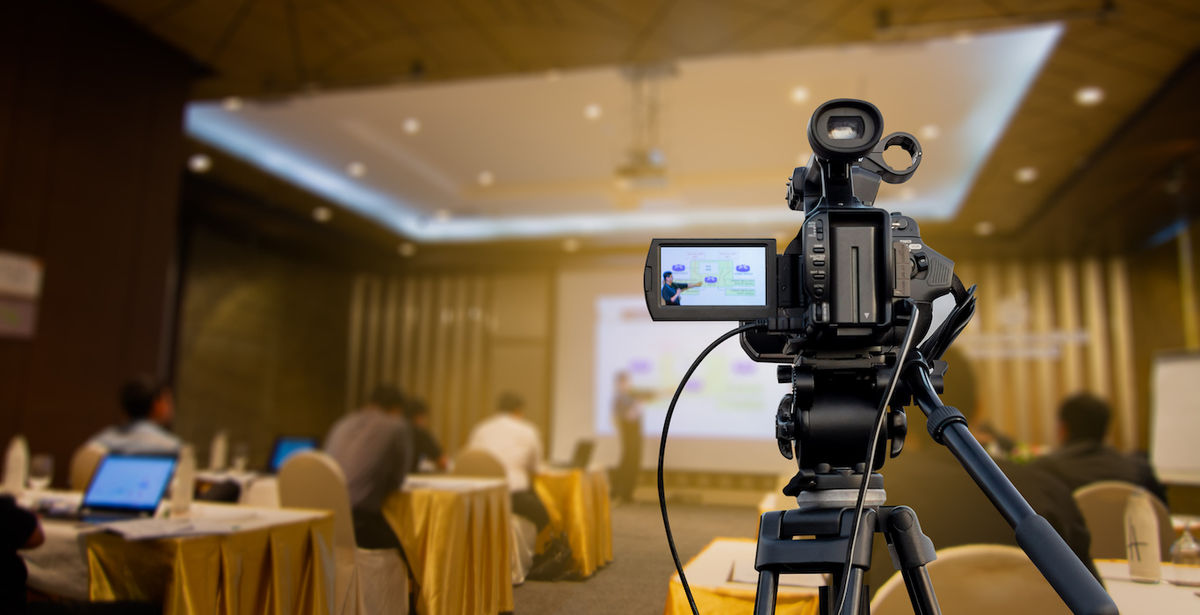 HighmarkTechSys's tweet card. Four tips for planning an engaging meeting that caters to both in-person and virtual attendees.