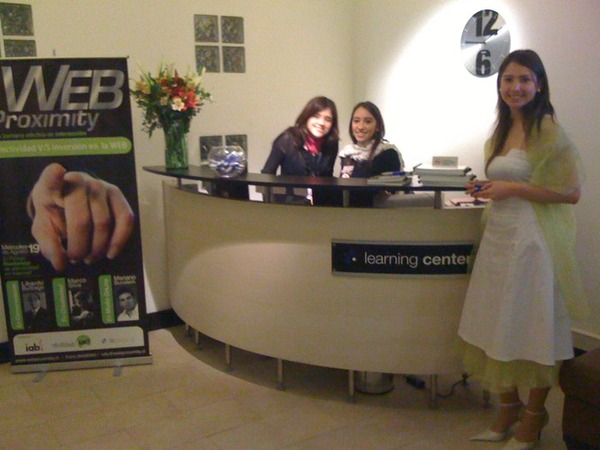 Huasonic's tweet card. Twitpic