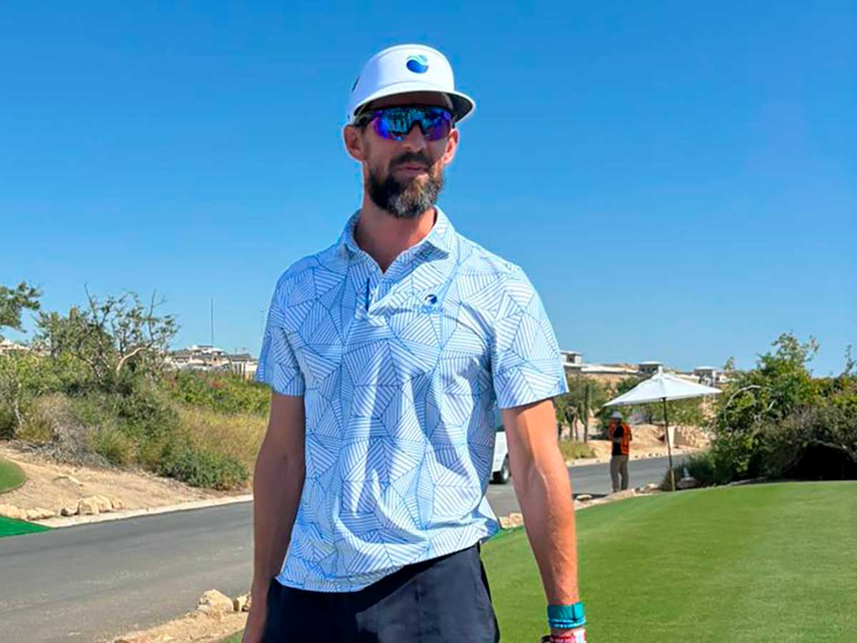 Excelsior's tweet card. El 23 veces medallista de oro olímpico, Michael Phelps, jugó el Pro-Am del World Wide Technology Championship, probando suerte en el golf