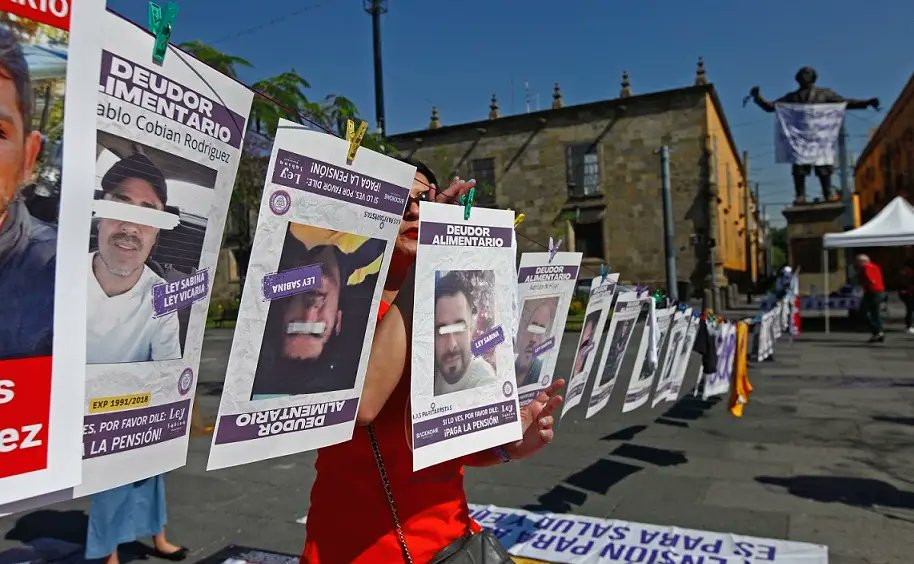 FeminismoINC's tweet card. ANálisis L21 | Niños sin pensión alimentaria. Las madres sostienen, los padres desaparecen: la impunidad de los deudores alimentarios.