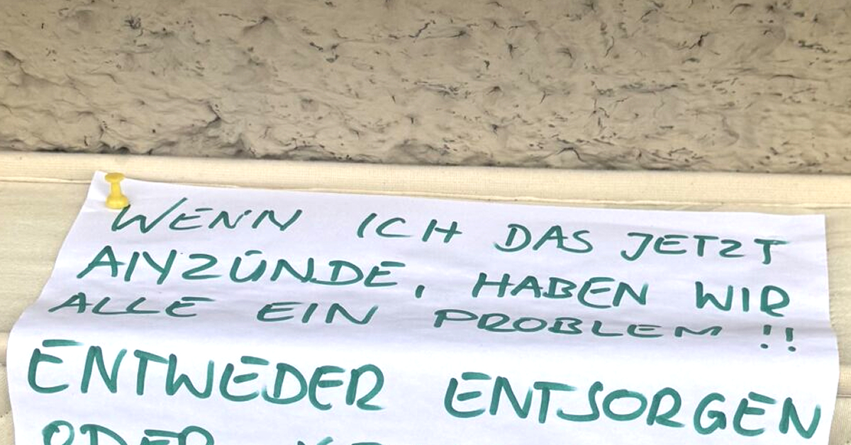 notesofberlin's tweet card. ☞ Auch eine NOTE entdeckt? Gerne einsenden an: notes@notesofberlin.com 🐎