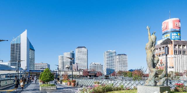 ben54jp's tweet card. おおよそ1990年代から、クルド人はトルコから日本へやってくるようになった。初期に来日した人が川口市（埼玉県）に住んだことから、その後も同市ではクルド人が少しずつ増えていった。現在、日本国内のクルド人人口は約3000人といわれるが、その多くが川口市...