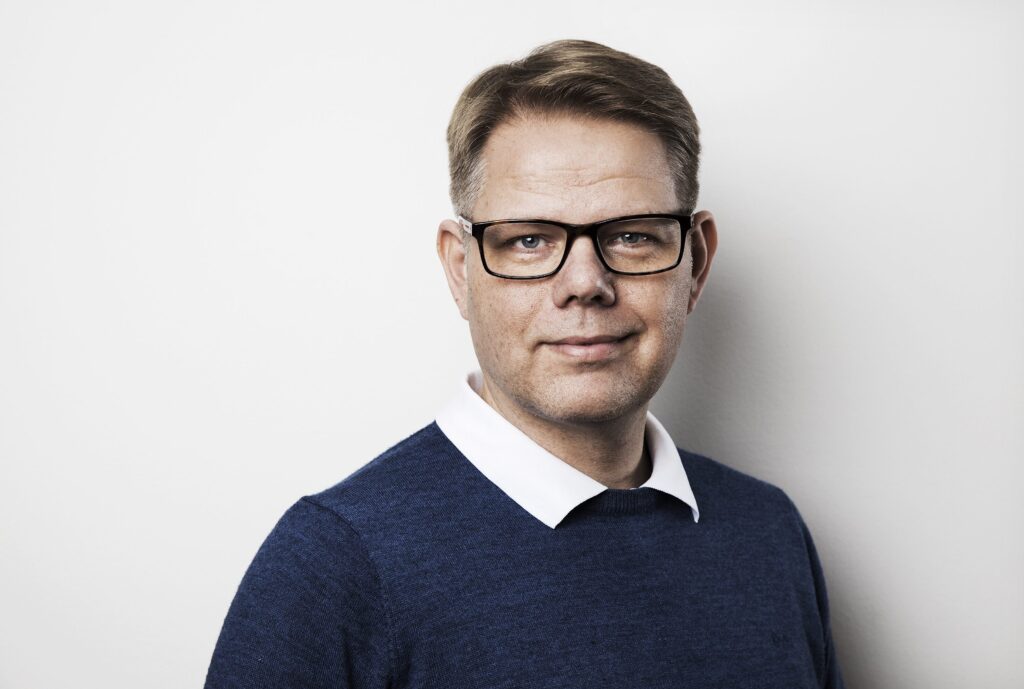 Gymlaererne's tweet card. Lærerforening: AI skal ikke bedømme opgaver i gymnasiet