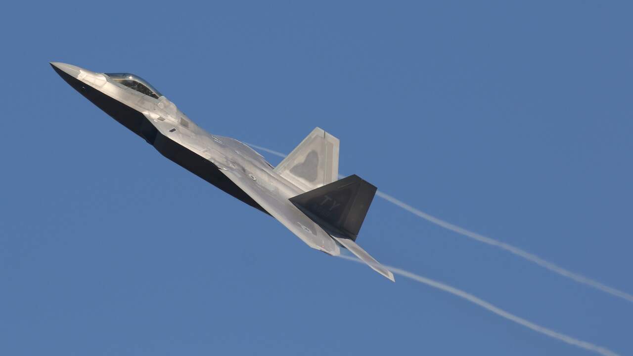 PeterKoop's tweet card. De VS heeft voor de vierde keer deze maand een onbekend vliegend object neergehaald. Dit keer ging het om een object dat vloog boven het Huronmeer, bij de grens met Canada. Het is nog onduidelijk wat...