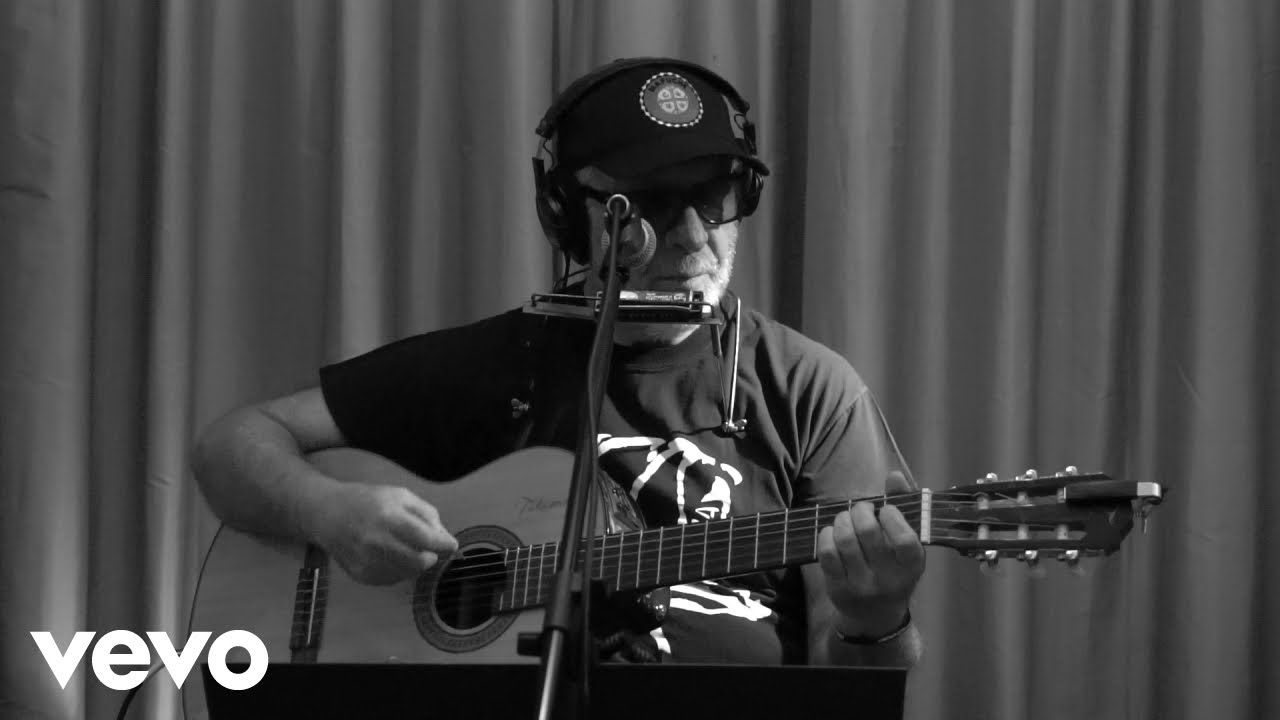 RealBertaVidal's tweet card. León Gieco - Solo Le Pido A Dios