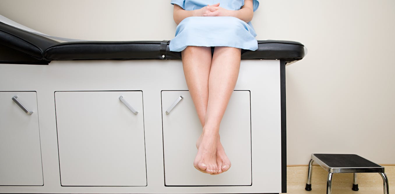 ConversationCA's tweet card. People living with endometriosis wait an average of 7.5 years for a diagnosis. Social science researchers are working to identify ways to help reduce this timeline.