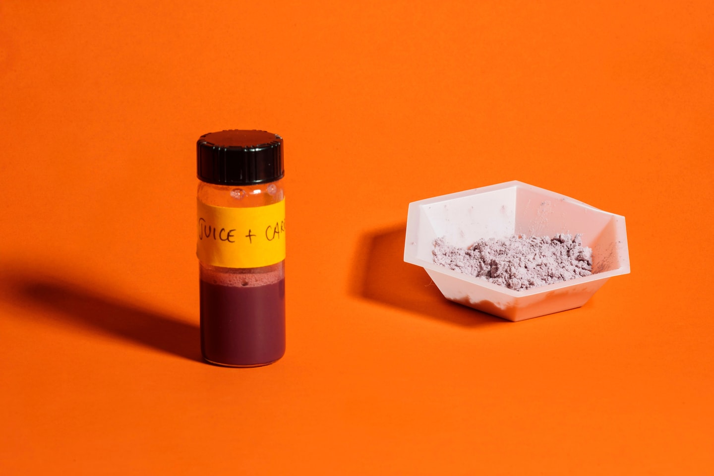 rachel_roubein's tweet card. Inside the lab where scientists are inventing food dyes of the future