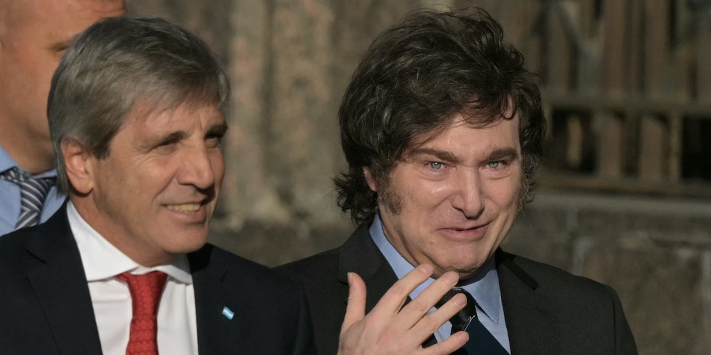 rick_decard's tweet card. El nuevo esquema aún está en desarrollo y la intención es que haya un anuncio el miércoles, o antes. Trabajan el ministerio de Economía, BCRA, ARCA y la UIF. En los despachos oficiales aseguran que...