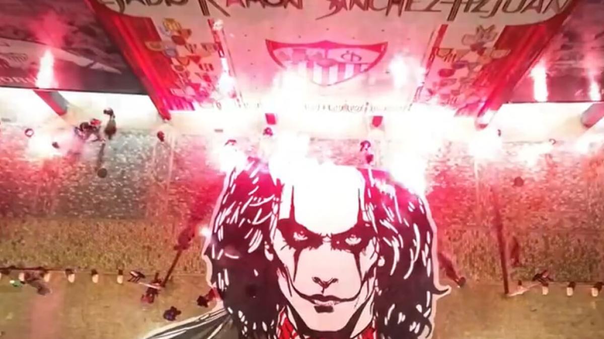 eldesmarque_sfc's tweet card. Biris Norte comparte el vídeo, al completo, de la exhibición de cohetes y bengalas mostrado en el Sánchez-Pizjuán.