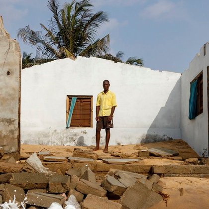 Tweet card summary image