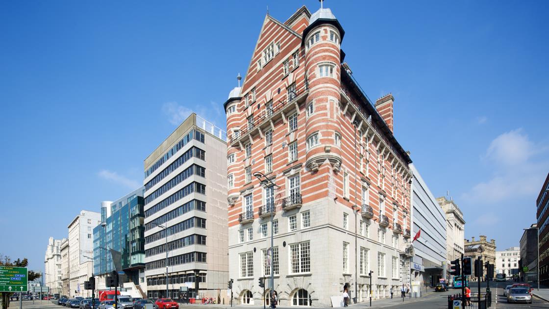 SPACE2LOCATIONS's tweet card. The 18-site portfolio has been signed up for two years