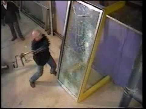 Proteksolaris's tweet card. Anti-Intrusion Safety Film Test