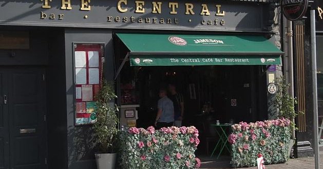 Tweet card summary image