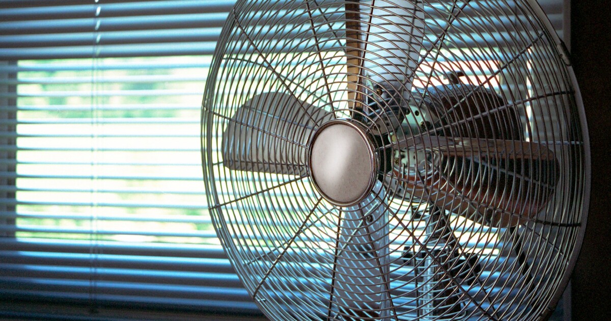 Actuenviro's tweet card. C’est le pourcentage de ménages qui déclarent avoir souffert de l’excès de chaleur cet été dans leur logement, selon le dernier tableau de bord de la précarité énergétique publié par l’Ademe. Pour...