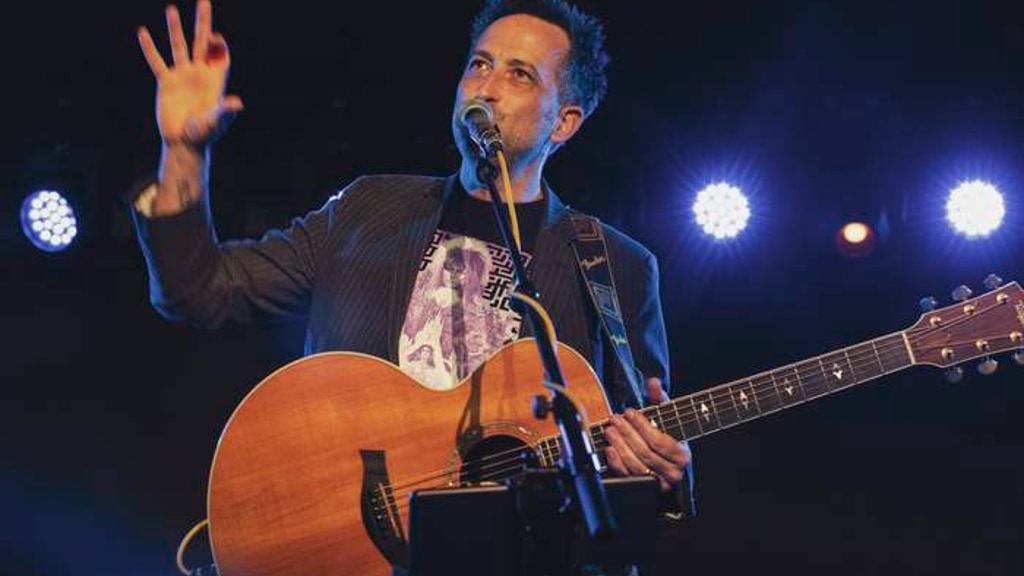 DylanCon's tweet card. Help make Dylan's new album a smashing success by supporting the mastering process, artwork, vinyl pressing, music videos, and PR.