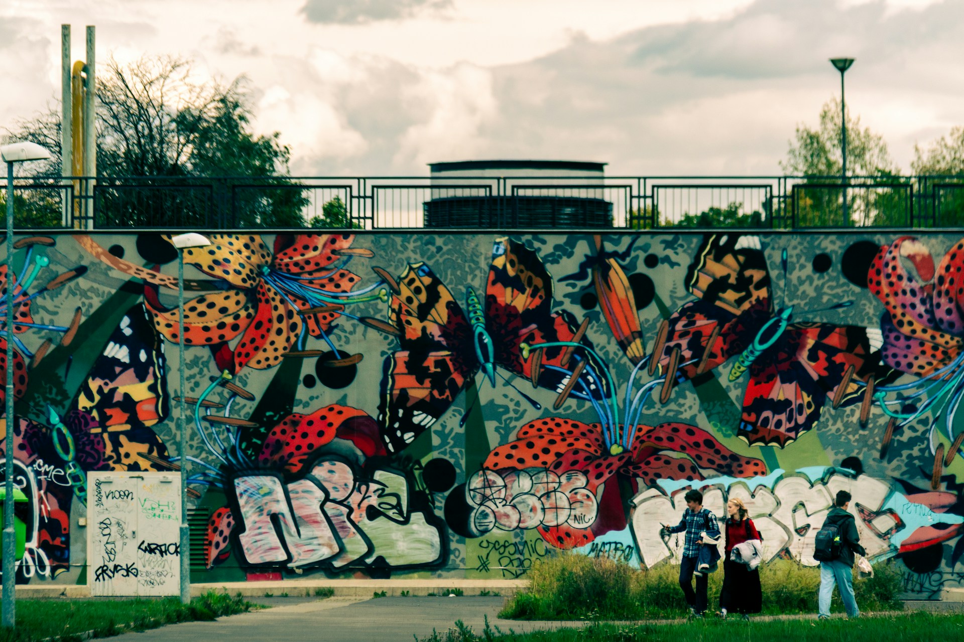 ECPR_TheLoop's tweet card. Do we need a paradigm shift in democracy research? Simon Bein broadens the current western-led perspective on searching for, and researching, democracies. Nevertheless, he warns, theorists should...