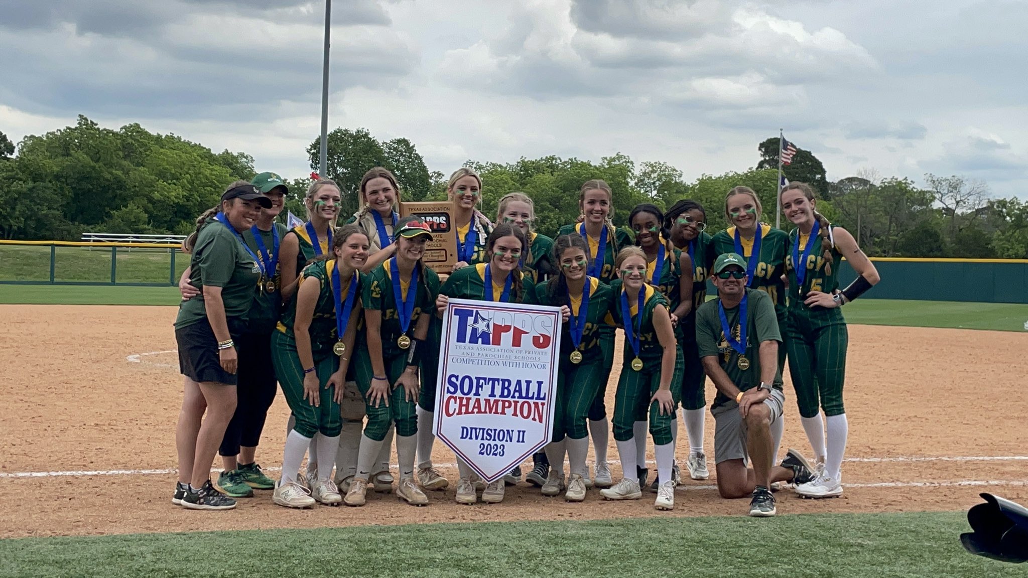 Gosset41's tweet card. Frisco Legacy Christian rallies by Hyde Park to capture second straight TAPPS state softball title