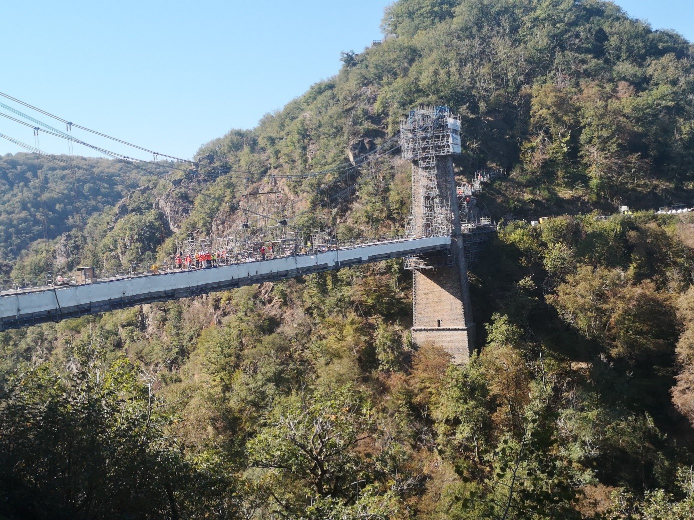 CeremaCom's tweet card.           Les journées câbles 2025, coorganisées par l’AFGC, le Cerema et l’Université Gustave Eiffel, ont eu lieu avec succès à Nantes les 1er et 2 Avril. Au cours de ces journées, les participants...
