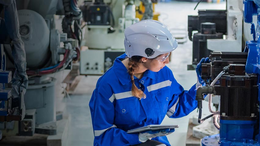 C3_AI's tweet card. Proven AI predictive maintenance software designed to reduce downtime by up to 50%, improve OEE by up to 5%, and eliminate alert noise by up to 99%.