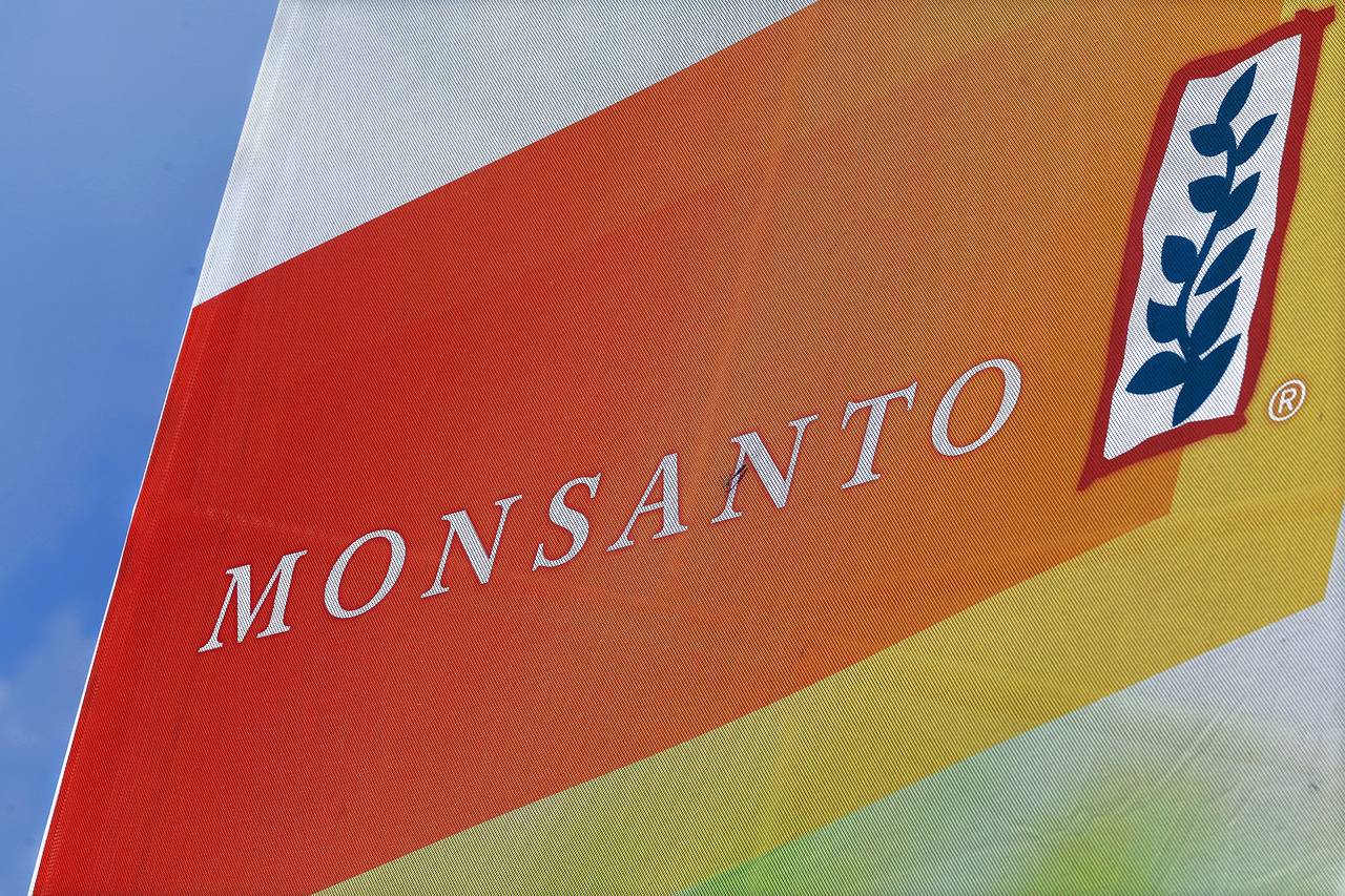 WSJ's tweet card. U.S. grain companies plan to reject Monsanto Co.’s new genetically modified soybeans, over concerns that they could disrupt international trade without a key regulatory approval from the European...