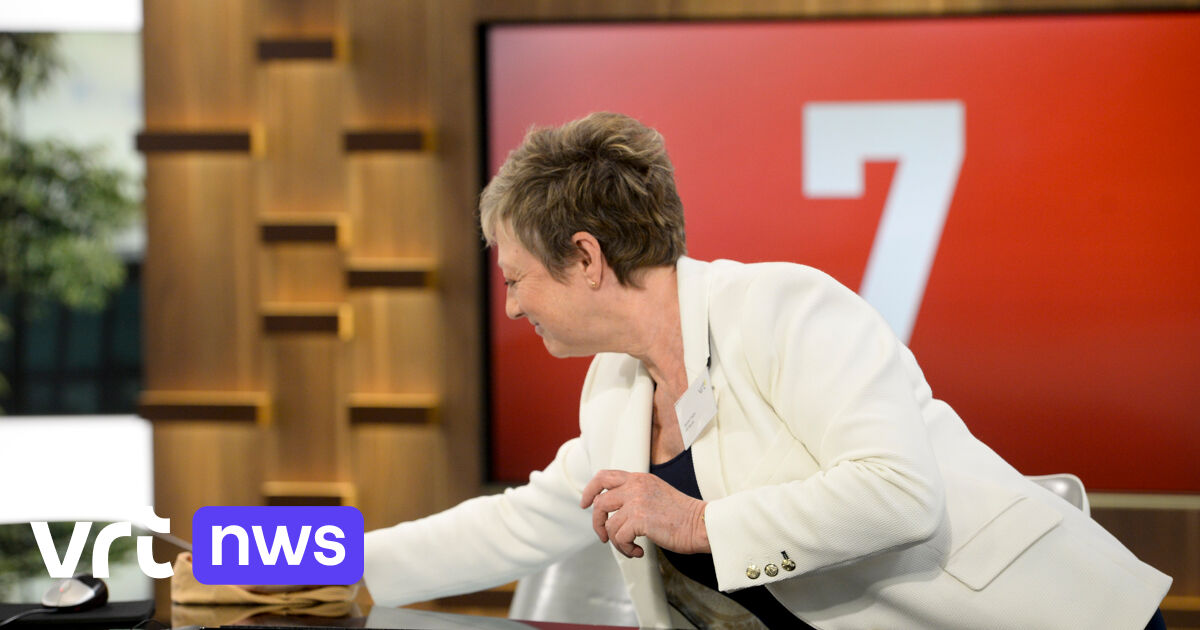 Stijn_Baert's tweet card. Binnen overheidsinstellingen betekent 65 worden verplicht met pensioen gaan. Professor arbeidseconomie Stijn Baert vindt het een zware beperking op het HR-beleid dat de VRT, maar ook zijn eigen...