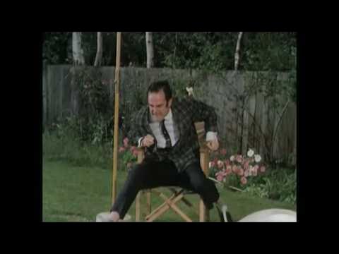 CodeRed932816's tweet card. I HATE COMMIES