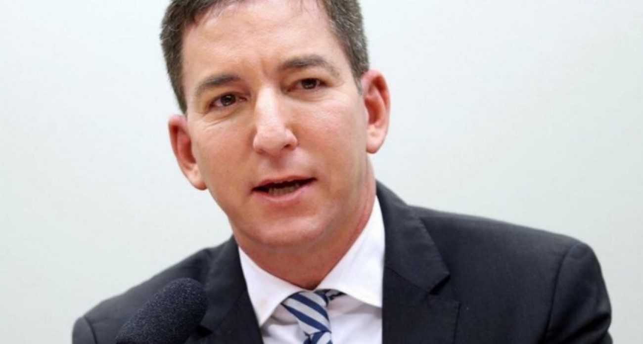 Melkpsobrinho's tweet card. O jornalista americano Glenn Greenwald, está surpreendendo a todos por mostrar a preocupação com o rumo que as coisas estão tomando no Brasil.Gleen resolveu entrar na "luta" contra a censura no...