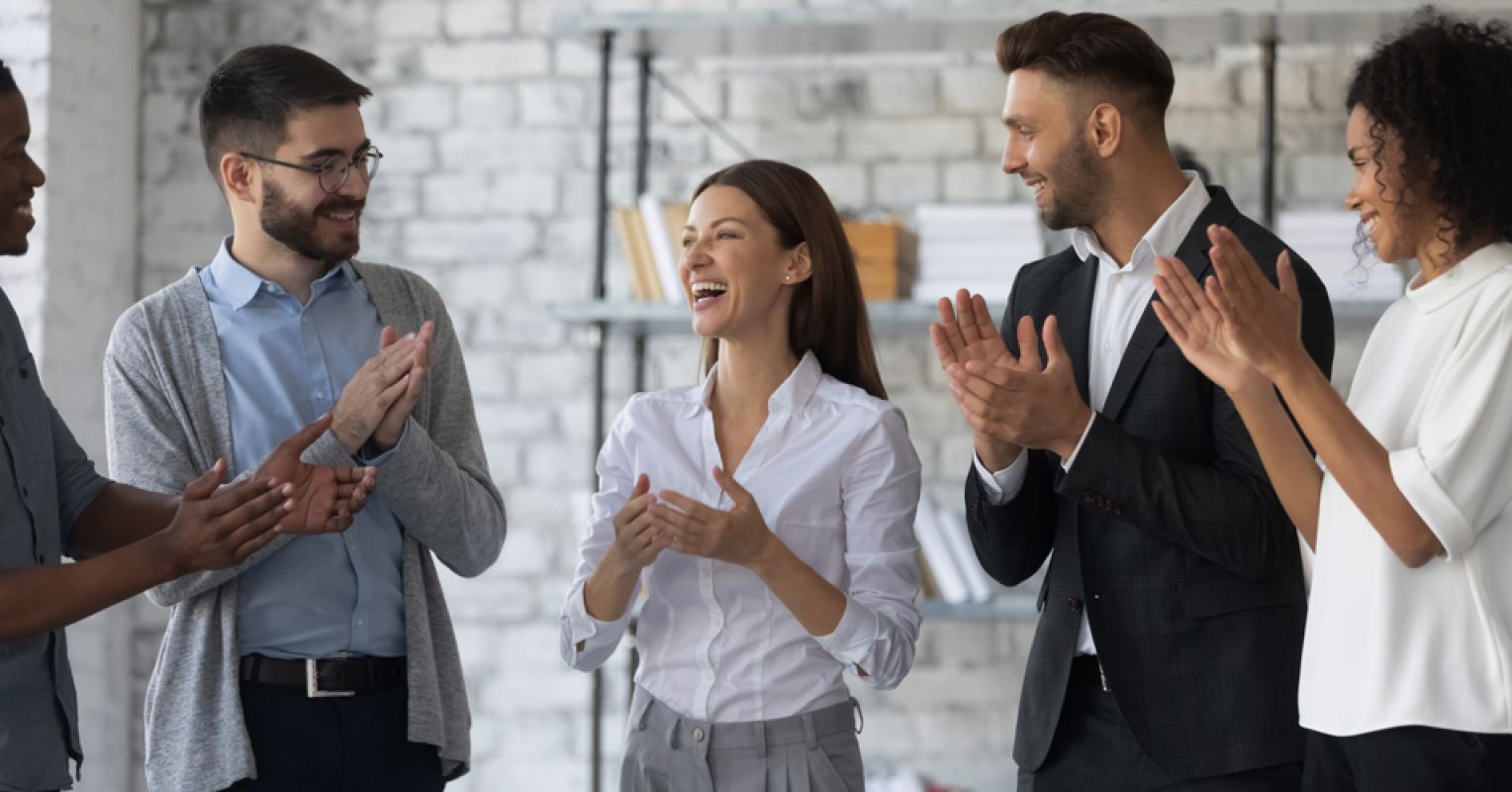 valiantcoaching's tweet card. Recognition isn’t just a nice-to-have; it’s a psychological imperative. Discover research-backed ways to recognize and express gratitude to employees and build thriving teams.